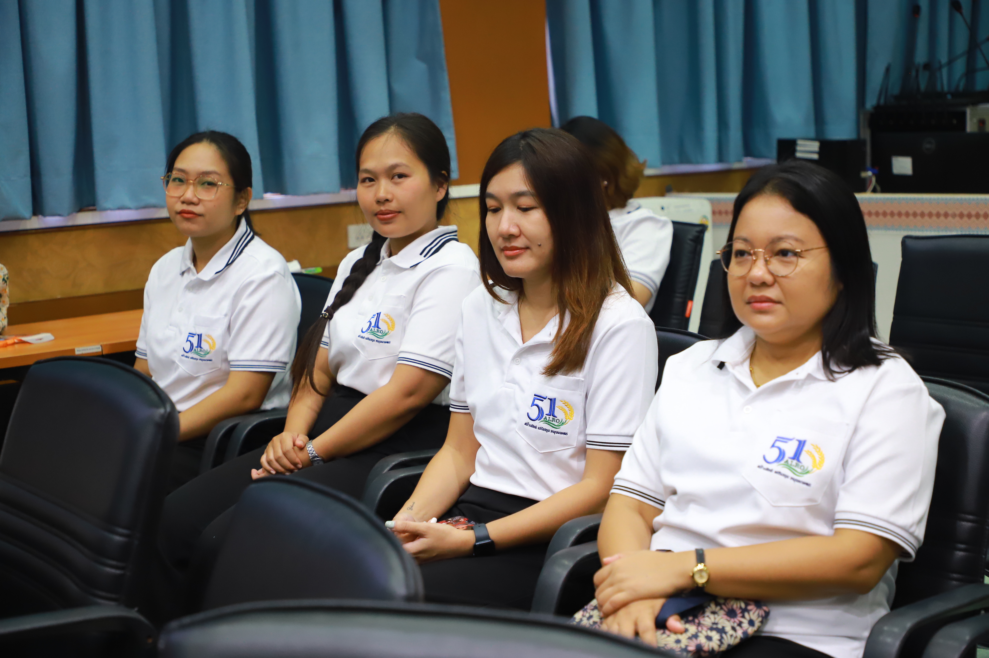 title - สบท. จัดกิจกรรม “เสริมสร้างความสัมพันธ์ในองค์กรและบรรยากาศที่เอื้อต่อการทำงาน” มุ่งเดินหน้าพัฒนาบุคลากร เสริมทัพการทำงานเป็นทีม
